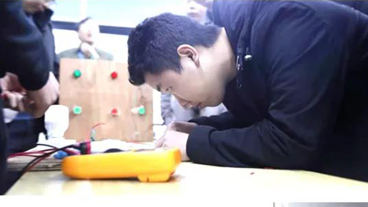 校企合作·產(chǎn)教融合之“重實(shí)操、練技能”系列主題培訓(xùn)結(jié)訓(xùn)啦……